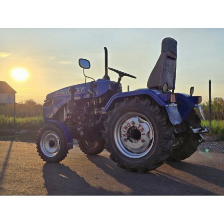 Вживаний трактор з Xingrtai 220, 2 цилідндри, безремінний, 22 к.с, ВВП 540, триточка